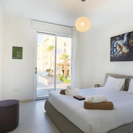 Pernera Gardens * プロタラス