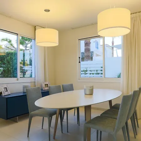 Willa Pernera Gardens Protaras