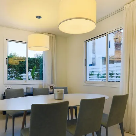 Willa Pernera Gardens *